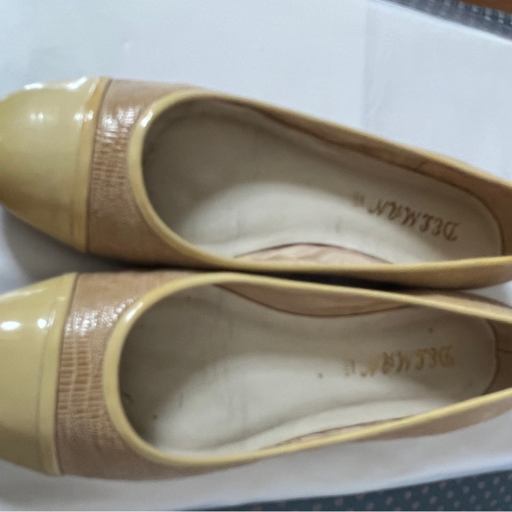 Delman Ballet flats size 8M tan linen with pattern leather toe hardly worn